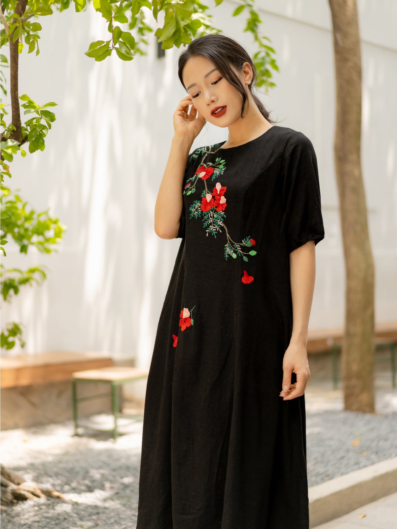 The phoenix flower embroidered linen dresses