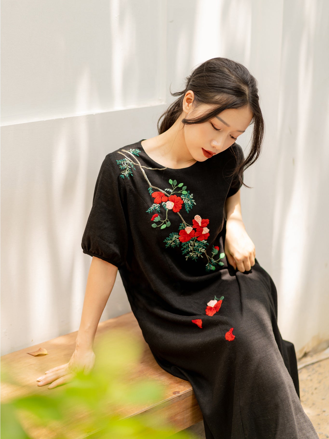 The phoenix flower embroidered linen dresses