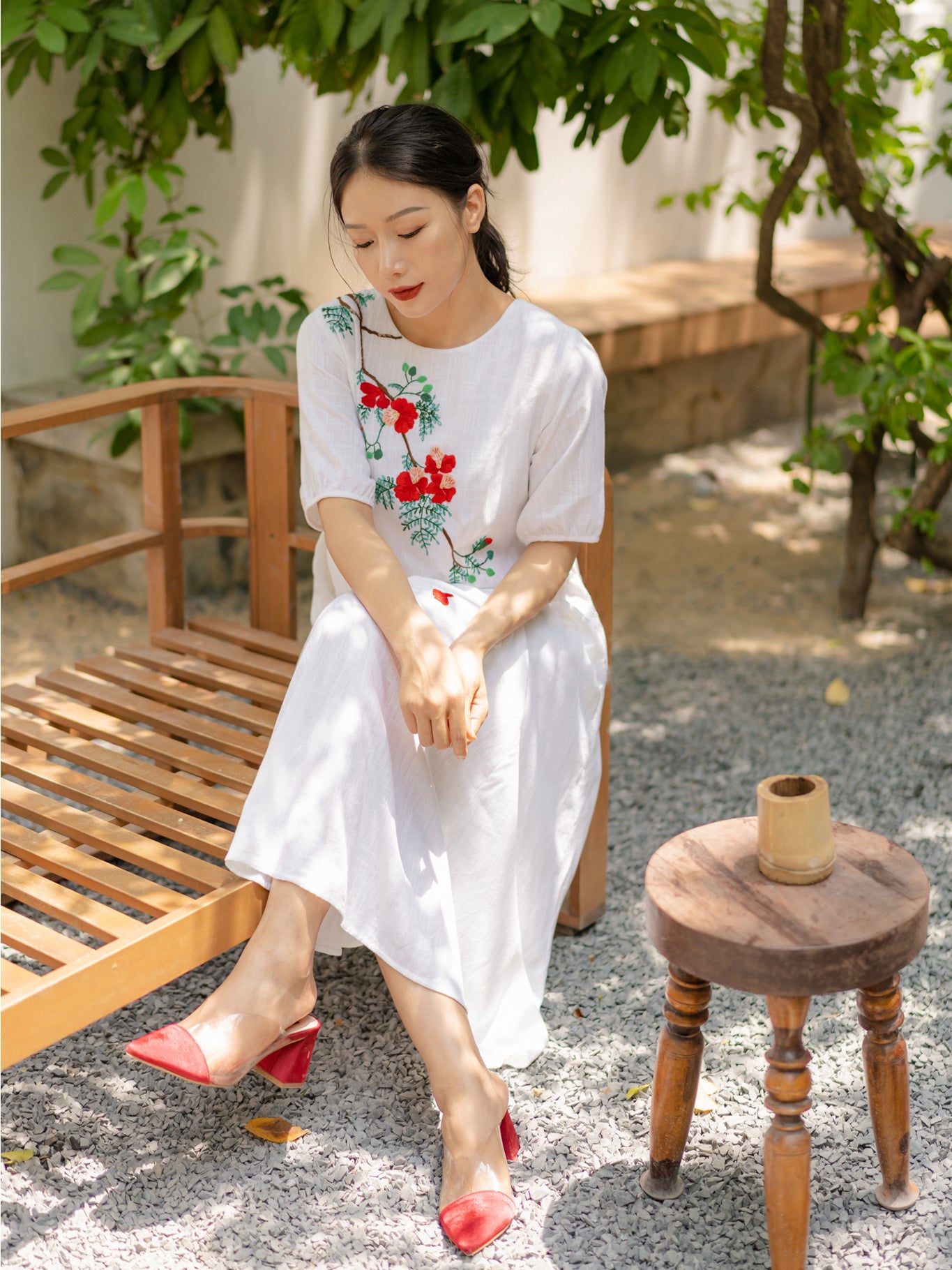 The phoenix flower embroidered linen dresses